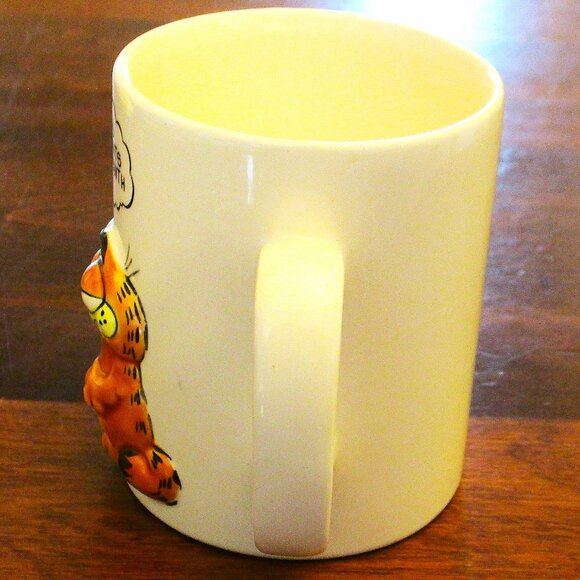 Vtg 3D Garfield coffee mug "who says coffee stunts a cat's growth"? by Jim Davis - Picture 5 of 9